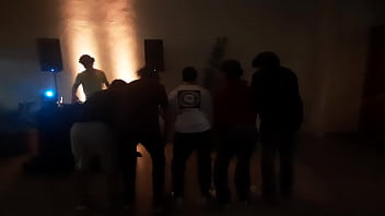 Meninos gostosos virgens rebolam a bumbum