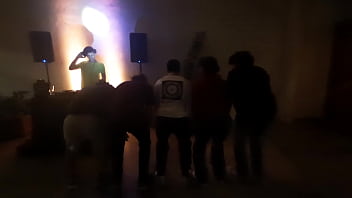 Meninos gostosos virgens rebolam a bumbum