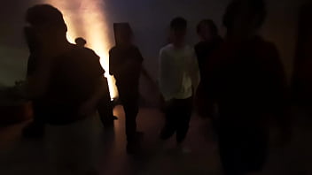 Meninos gostosos virgens rebolam a bumbum