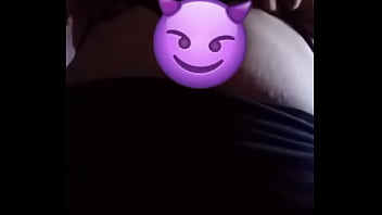 Moviendo el culito y ganas de montar