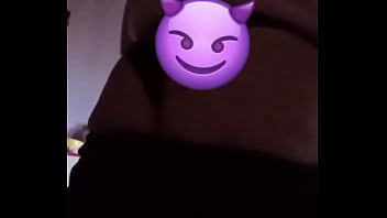 Moviendo el culito y ganas de montar