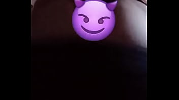 Moviendo el culito y ganas de montar