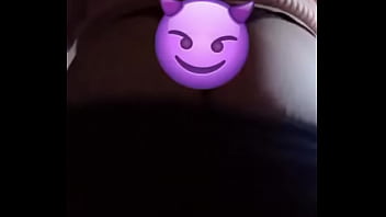 Moviendo el culito y ganas de montar