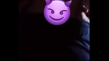 Moviendo el culito y ganas de montar