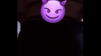 Moviendo el culito y ganas de montar