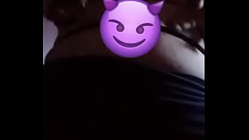 Moviendo el culito y ganas de montar