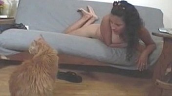 Horny brunette seska sucking huge tits and pussy