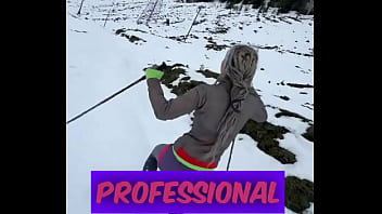 My first run in the snow ️ ️what's your favorite winter activity #firstsnow #run #wintervibes #chillyad