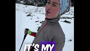 My first run in the snow ️ ️what's your favorite winter activity #firstsnow #run #wintervibes #chillyad