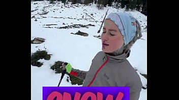 My first run in the snow ️ ️what's your favorite winter activity #firstsnow #run #wintervibes #chillyad