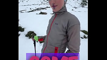 My first run in the snow ️ ️what's your favorite winter activity #firstsnow #run #wintervibes #chillyad