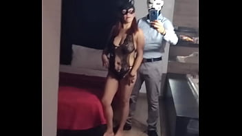 Que rica se ve mi vieja con su ropita sexy