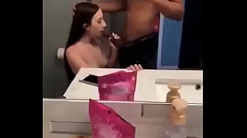 La rubia me lo mama rico