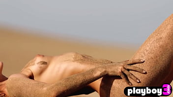 Sexy Babe Exposed Her Beautiful Body And Hot Milf Revealed Amazing Body thumbnail
