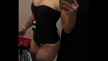 Un essayage vraiment au top deviens fan pour profiter des vidéos solo porn et