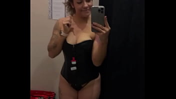 Un essayage vraiment au top deviens fan pour profiter des vidéos solo porn et