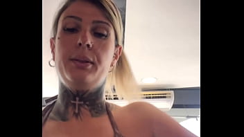 Será que sentar na rola fazendo exercícios na academia é bom