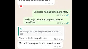 Le ayudo a probarse unos vestidos y la grabo