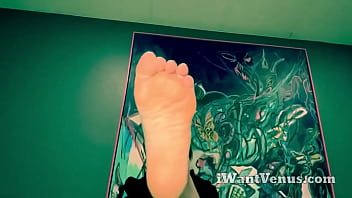 Worship my are you worthy mistress kaylai'm giving you permission to adore my shoed foot my luscious tits and