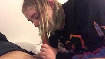 Sexy blonde showing how she sucks cock