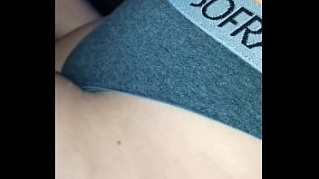 I can't resist such a beautiful navel