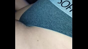 I can't resist such a beautiful navel