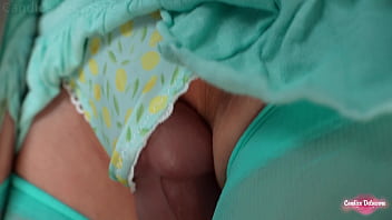 Warning this pervert penetrates girls on the bus from behind