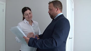 Estate agent mrporkpie lets tenant have the house with no deposit