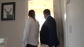 Estate agent mrporkpie lets tenant have the house with no deposit