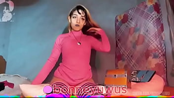 Bonneyuwu 7 31 mostrando mi cajita