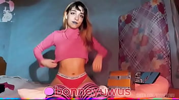 Bonneyuwu 7 31 mostrando mi cajita