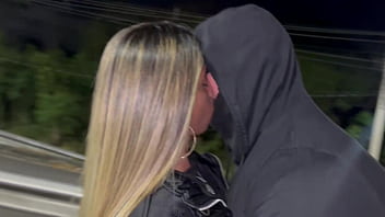 Esposa com o amigo do corno na av brasil