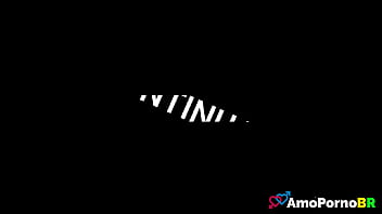 Quero o meio irmao da minha esposa coma ela la quarto dele