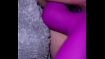 Hot sexy milf gets 2in the pink 1 in the stink