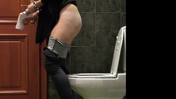 B round ass and hairy pussy