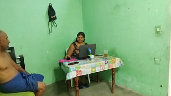 Anal profundo real en el gran culo de mi hermanastra