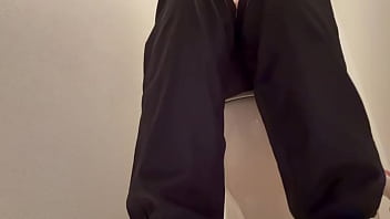 家に誰もいない内に透明の極太ディルドでイキまくりました