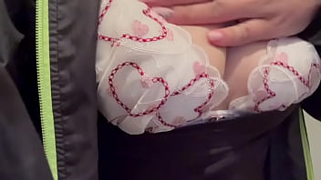 家に誰もいない内に透明の極太ディルドでイキまくりました