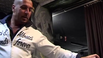 The boss and the hot sex in the after work