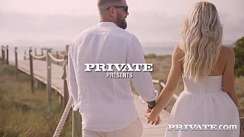 Angie lynx gets hot…