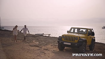 Angie lynx gets hot…