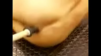 Hace rico sexo anal el solo