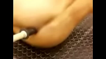 Hace rico sexo anal el solo