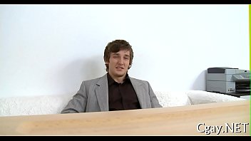 Blowjob For Appealing Homosexual Stud thumbnail