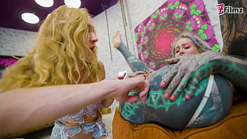 Crazy anal loving lesbians extreme gapes and fisting session