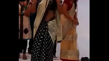 Cute hot girls dancing non nude