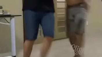 Descolado adquirindo e namorado corno grava