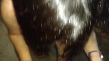 Casal transando com motorista do uber no meio da rua