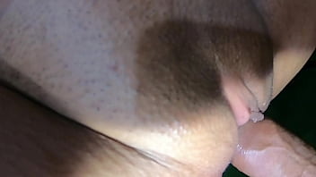 Menina insaciável sempre quer mais no cu e na buceta