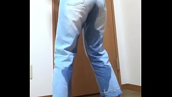 お兄ちゃんがトイレ使ってるせいでおもらししてしまった妹 お兄ちゃんがトイレ使ってるせいでおもらししてしまった妹